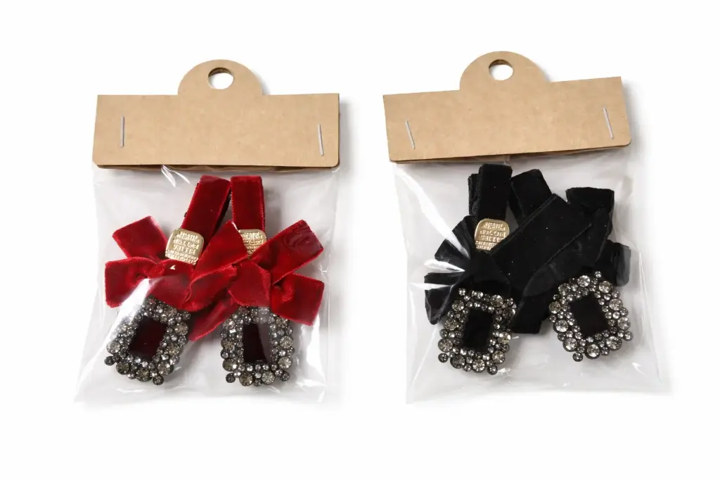 2 pcs velvet hair clips-red or black 